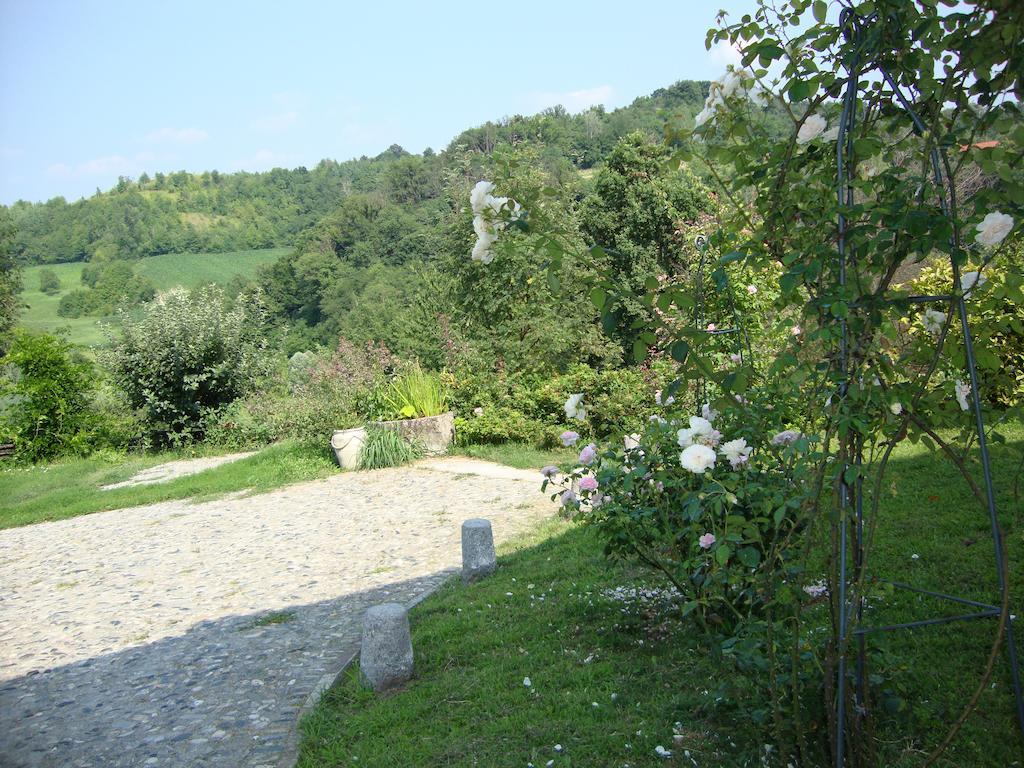 Cascina Nel Bosco Bed and Breakfast Moncucco Torinese Exterior foto